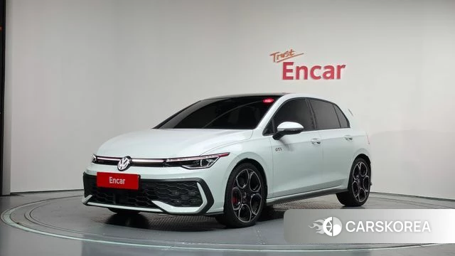 Volkswagen Golf 8th Generation 2025 Белый из Кореи