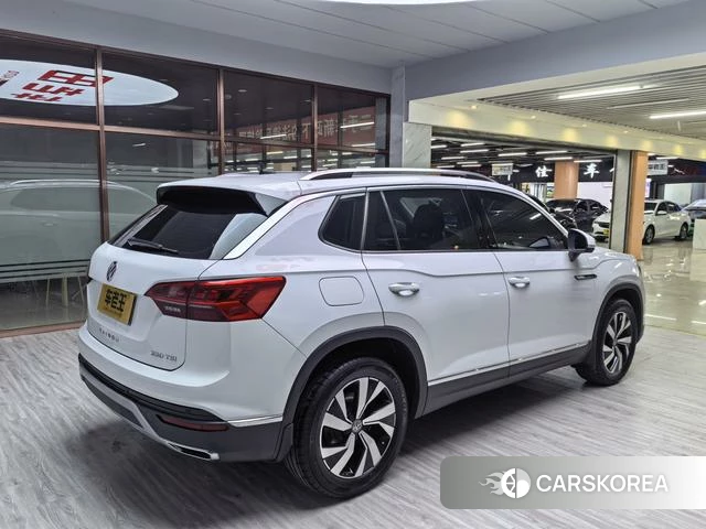 Volkswagen Tanyue 2021 Белый из Китая