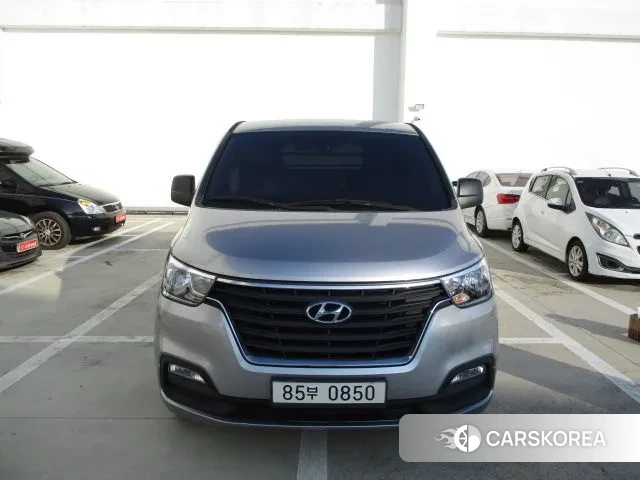 Hyundai The New Grand Starex 2020 Серебристо-серый из Кореи