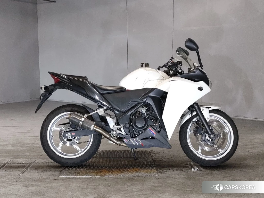 Проданный Honda CBR250R 2011 из Японии