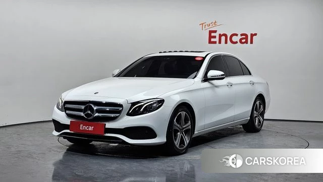 Mercedes-Benz E-Class W213 2018 Белый из Кореи