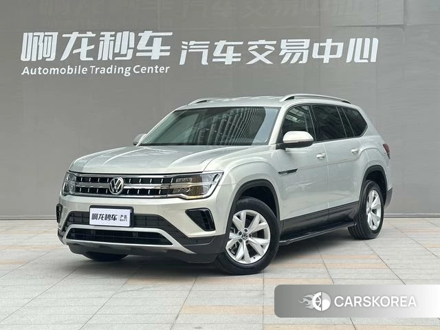 Volkswagen Tourang 2022 Серебристо-серый из Китая