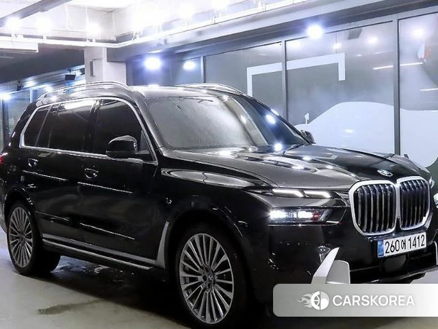 BMW X7 (G07) 2024 Черный из Кореи