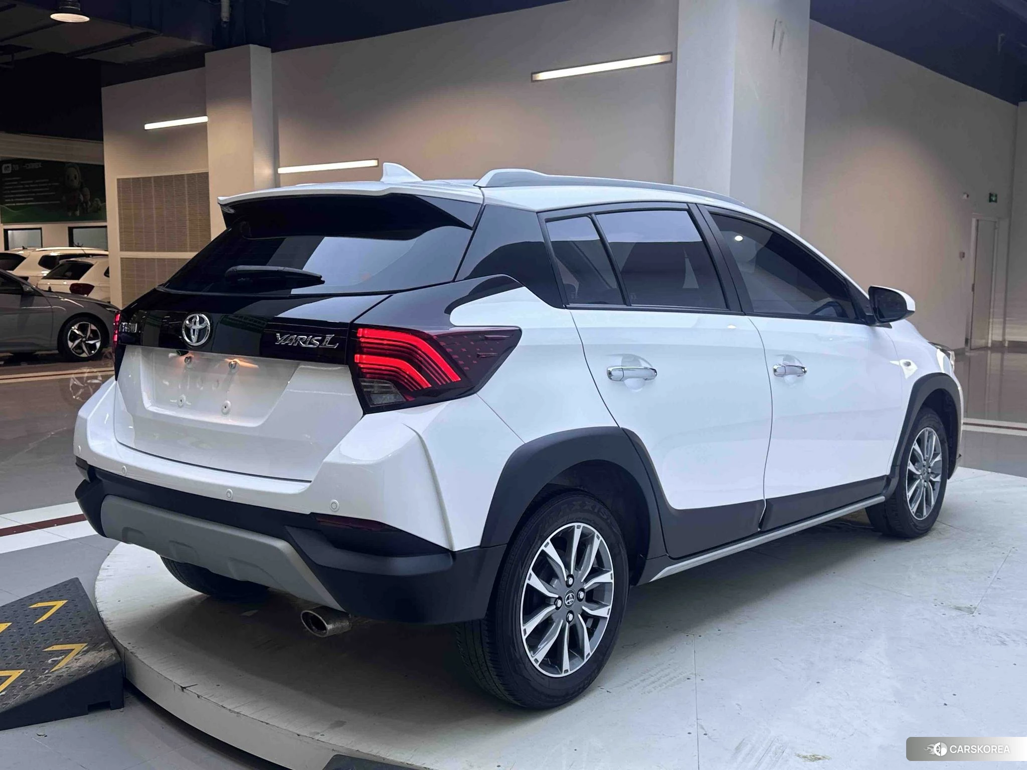 Toyota YARIS L Zhixuan 2021 Белый из Китая