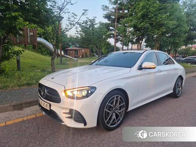 Mercedes-Benz E-Class W213 2021 Белый из Кореи