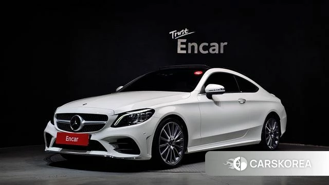 Mercedes-Benz C-Class W205 2023 Белый из Кореи