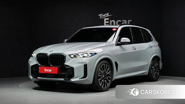BMW X5 (G05) 2026 Светло-серебряный цвет из Кореи