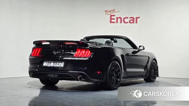 Ford Mustang 2019 Черный из Кореи