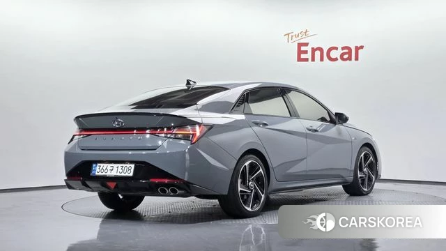 Hyundai Avante (CN7) 2022 Светло-серебряный цвет из Кореи