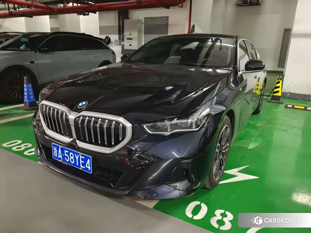 BMW 5 series 2025 Черный из Китая