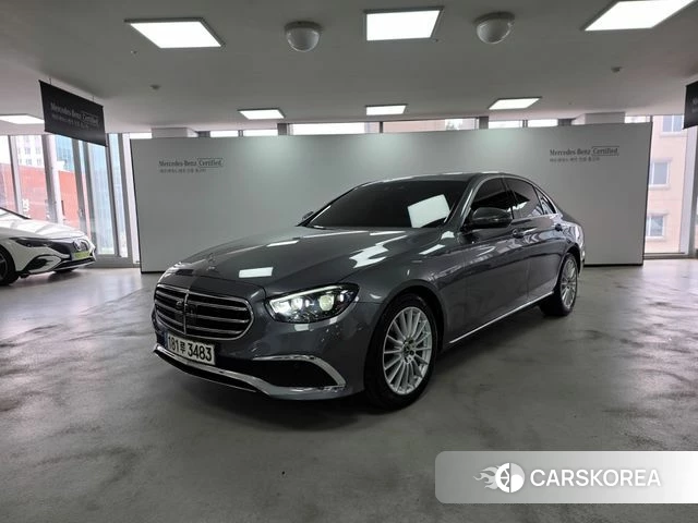 Mercedes-Benz E-Class W213 2021 Серый из Кореи