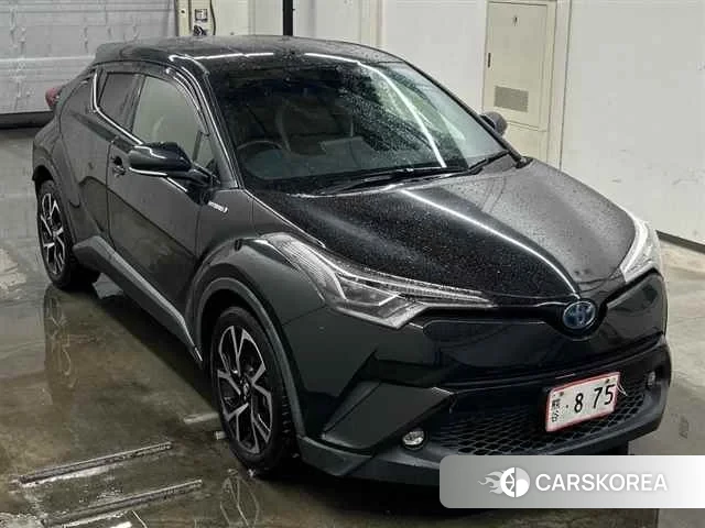 Toyota C-HR 2019 из Японии