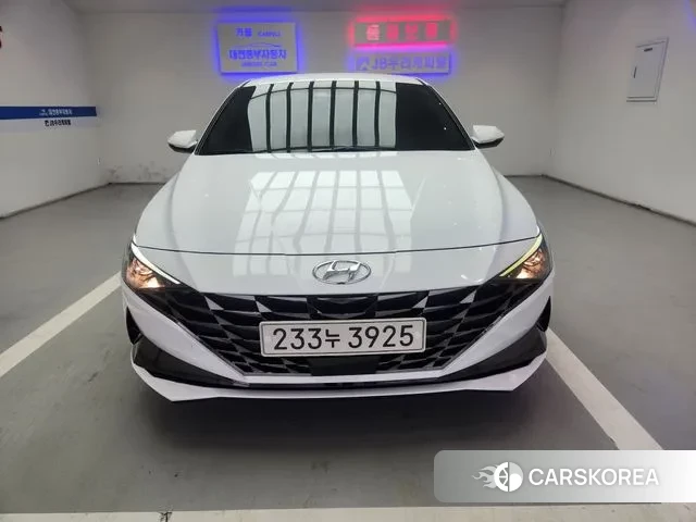 Hyundai Avante Hybrid (CN7) 2022 Белый из Кореи