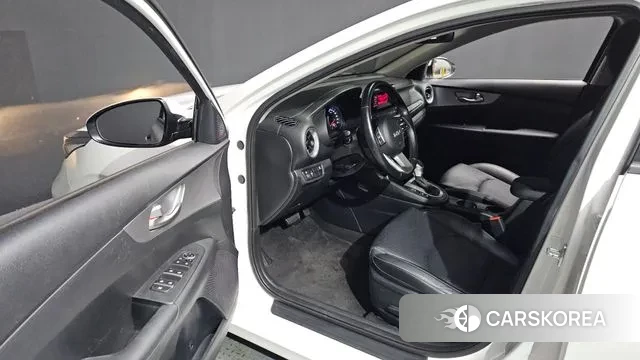 Kia The New K3 2nd generation 2022 Белый из Кореи