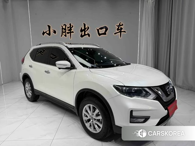Nissan Qijun 2023 Белый из Китая