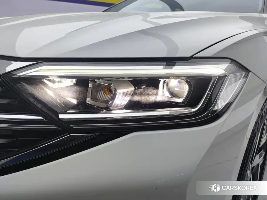 Volkswagen Sagitar 2024 Белый из Китая