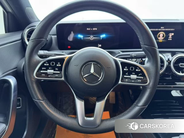 Mercedes-Benz Class A 2023 Белый из Китая