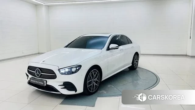 Mercedes-Benz E-Class W213 2021 Белый из Кореи