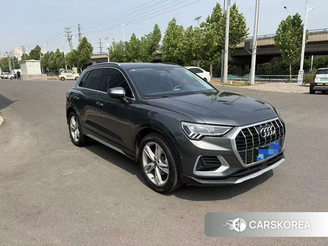 Audi Q3 2022 Темно-серый из Китая