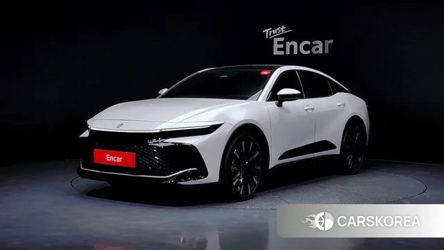 Toyota Crown Crossover 2023 Белый из Кореи