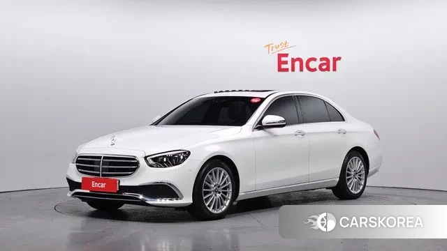 Mercedes-Benz E-Class W213 2021 Белый из Кореи