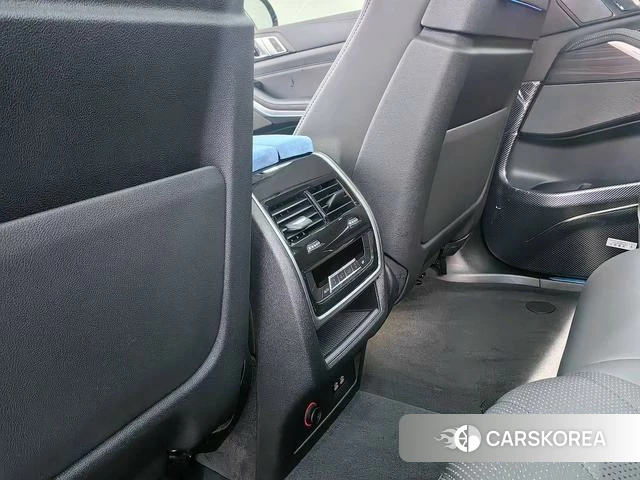BMW X7 2024 Черный из Китая