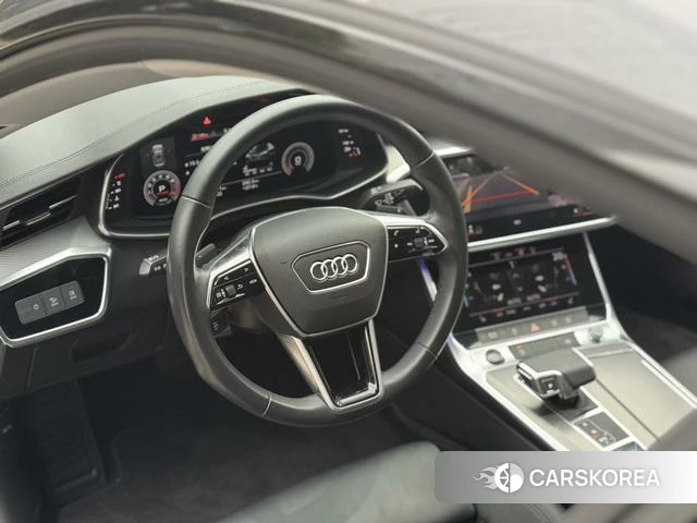 Audi A7 2021 Темно-серый из Китая