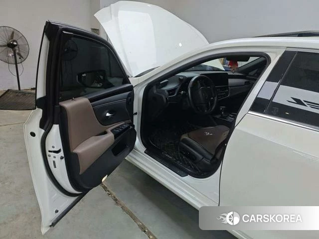 Lexus ES 2024 Белый из Китая