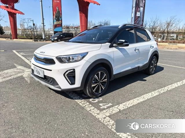 Kia Yi Ran 2022 Белый из Китая