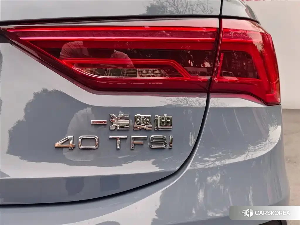 Audi Q3 Sportback 2022 Silver/gray из Китая