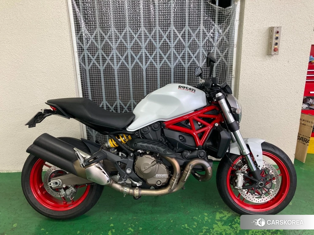 Проданный Ducati MONSTER 821 2015 из Японии