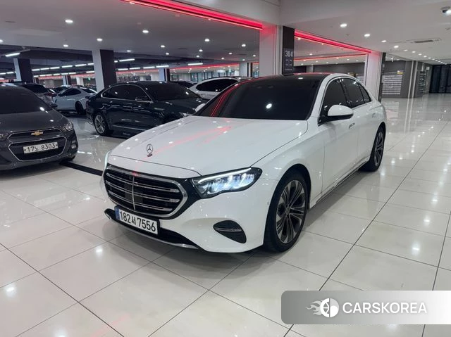 Mercedes-Benz E-Class W214 2024 Белый из Кореи