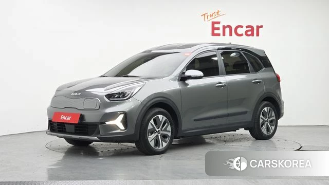 Kia Niro Plus 2022 Серебристо-серый из Кореи