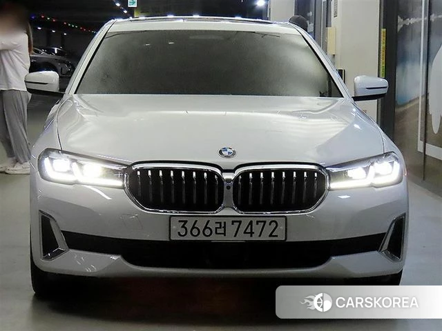 BMW 5 Series (G30) 2021 Белый из Кореи