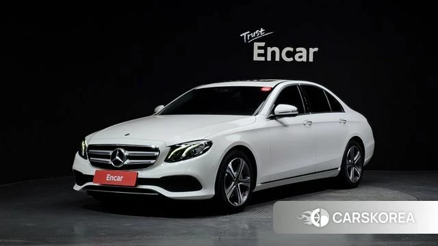 Mercedes-Benz E-Class W213 2019 Белый из Кореи