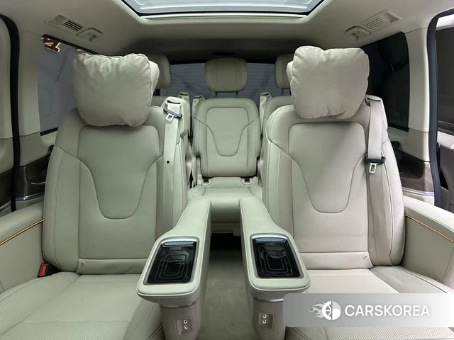 Mercedes-Benz V-class 2023 Черный из Китая