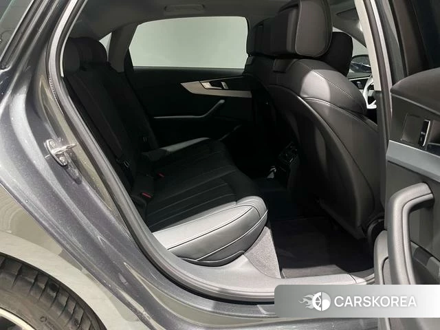 Audi A4L 2024 Темно-серый из Китая