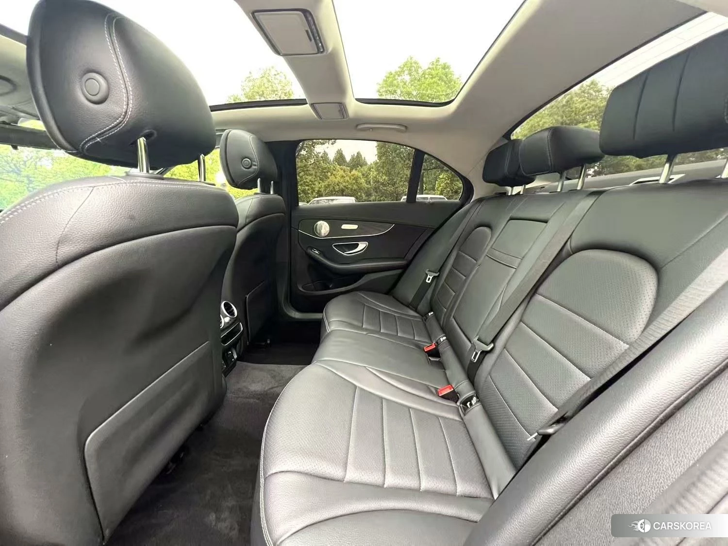 Mercedes-Benz Class C 2020 Зеленый из Китая