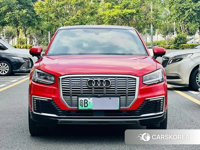Audi Q2L e-tron 2021 Красный из Китая