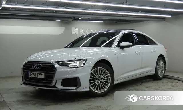 Audi A6 (C8) 2021 Белый из Кореи