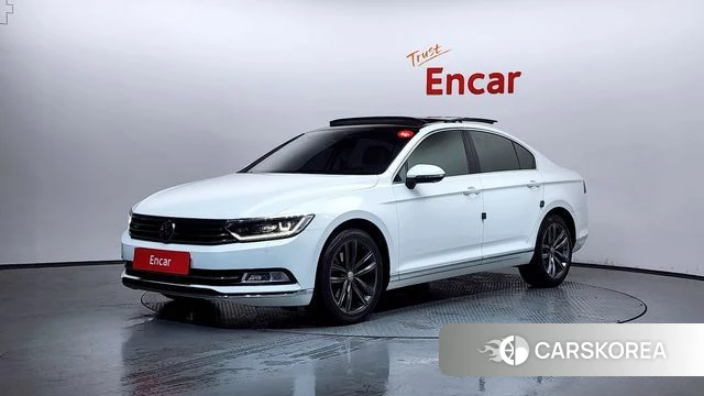 Volkswagen Passat GT (B8) 2018 Белый из Кореи