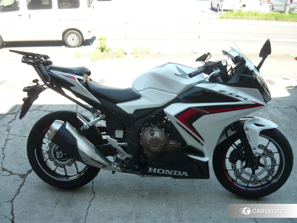 Проданный Honda CBR400R ABS 2021 из Японии, фото 2