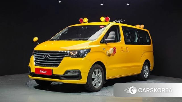 Hyundai The New Grand Starex 2018 Желтый из Кореи