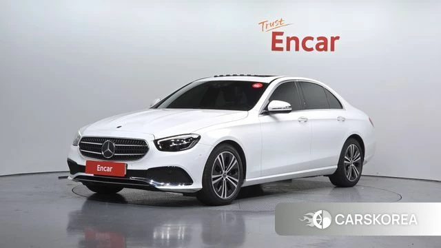 Mercedes-Benz E-Class W213 2021 Белый из Кореи