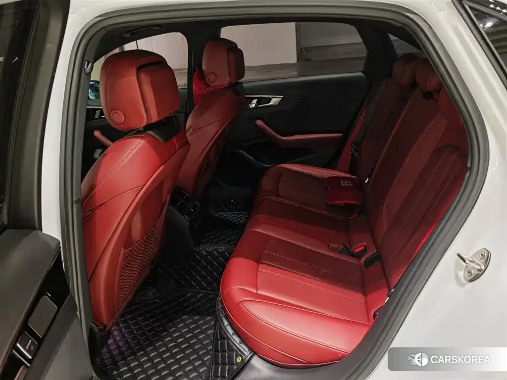Audi A4L 2025 Белый из Китая