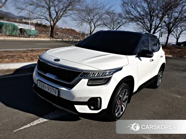 Kia Seltos 2019 Белый из Кореи