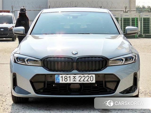 BMW 3 Series (G20) 2025 Серебристо-серый из Кореи