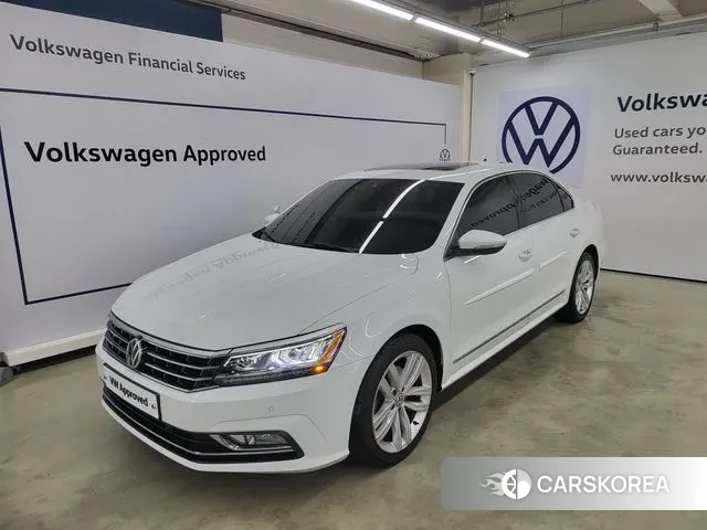 Volkswagen The New Passat 2018 Белый из Кореи