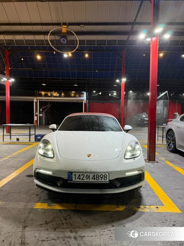 Porsche 718 Boxster 2018 Белый из Кореи
