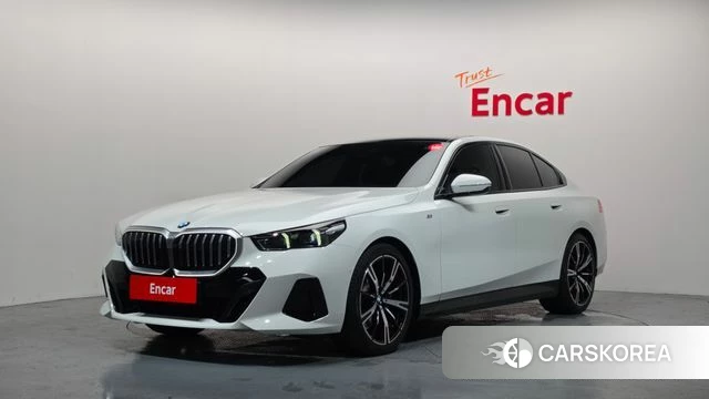 BMW 5 Series (G60) 2025 Белый из Кореи